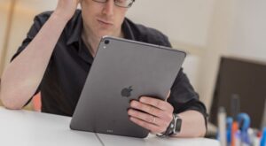 سبب عدم احتواء iPad على آلة حاسبة من Apple - ايفونات الايباد