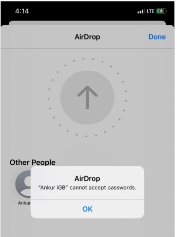 مشاركة كلمات المرور مع AirDrop على iPhone